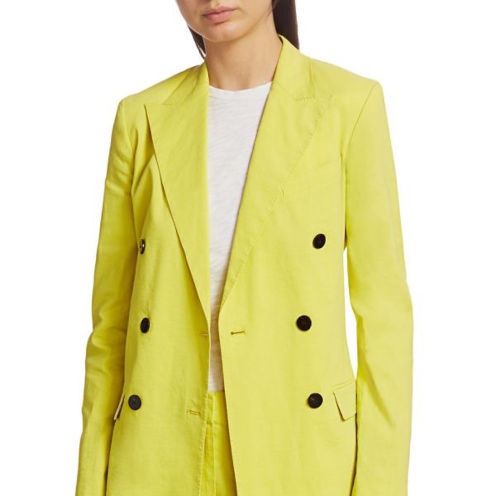 THEORY Tailor Double-Breasted Blazer 💛 this size is sold out everywhere